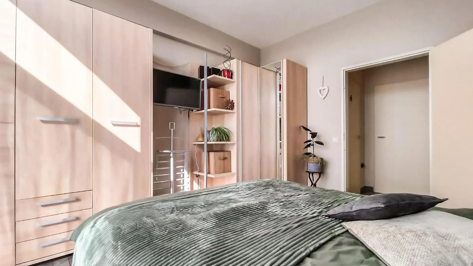 1 Bedroom Beach Front Apartment In Oostende 0*, Ostend Belgium