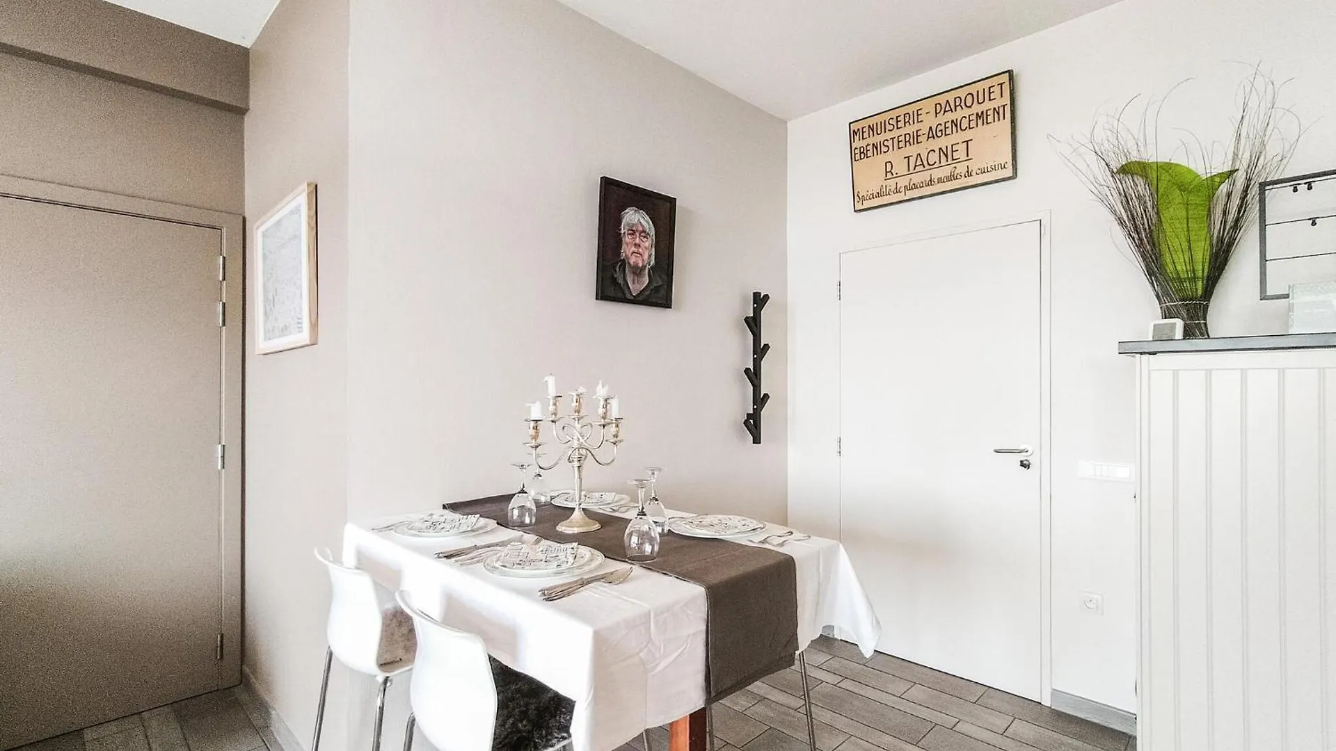 1 Bedroom Beach Front Apartment In Oostende Ostend